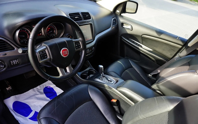 Fiat Freemont cena 57900 przebieg: 144000, rok produkcji 2015 z Mysłowice małe 667
